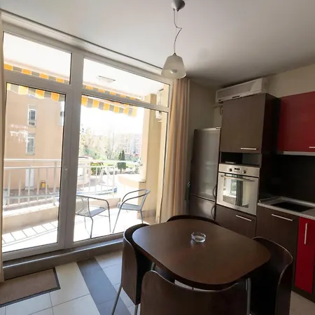 Appartement Reina Kamelia Garden *